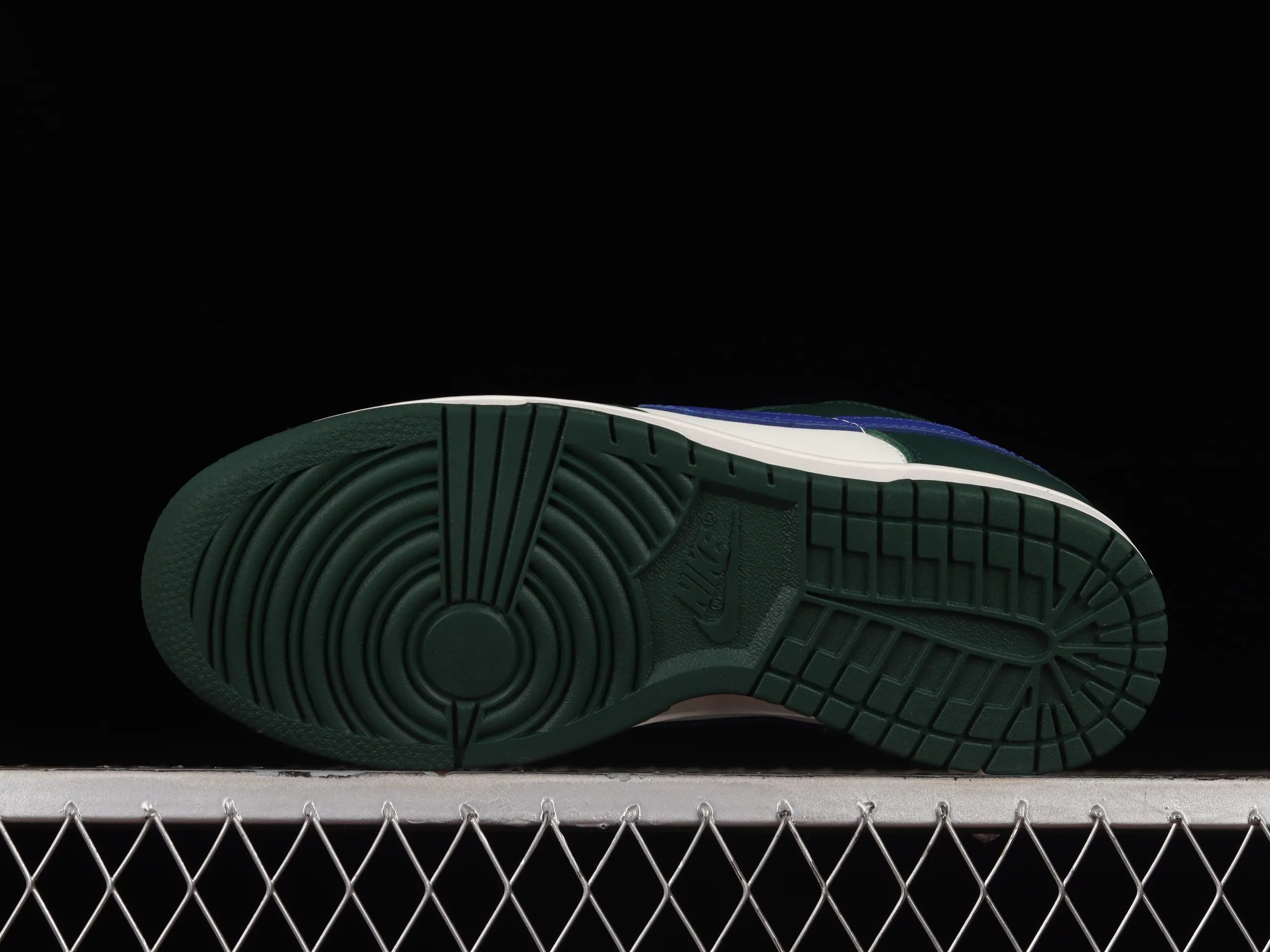 All categories Nk SB Dunk series Nk SB Dunk Low low-top sneakers Nk Dunk Low "Gorge Green" retro white and green SB low-top sports and leisure sneakers DD1503-300